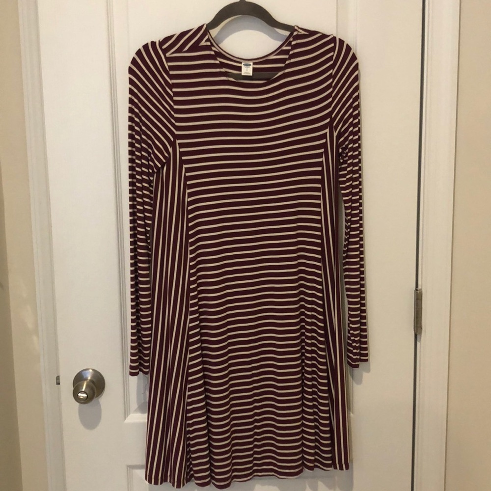 Old navy long sleeve shift dress- small